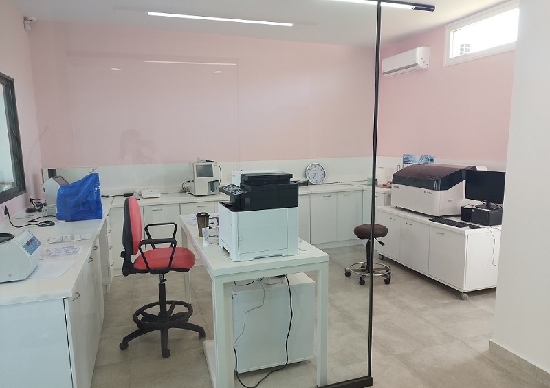 Μικροβιολογικό Εργαστήριο 8